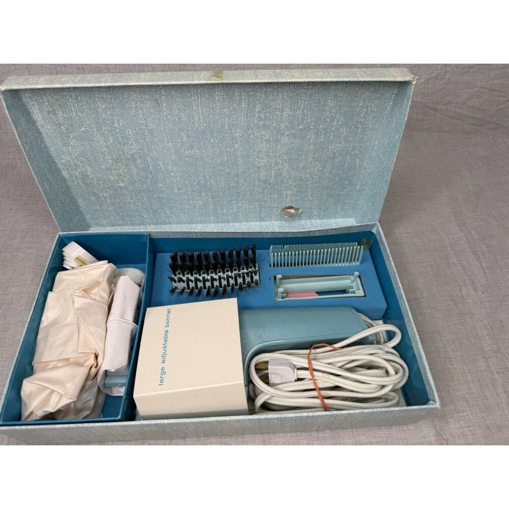 Vintage Lady Schick FreeStyle Hair Dryer Set With Accessories Blue 2 Speeds
